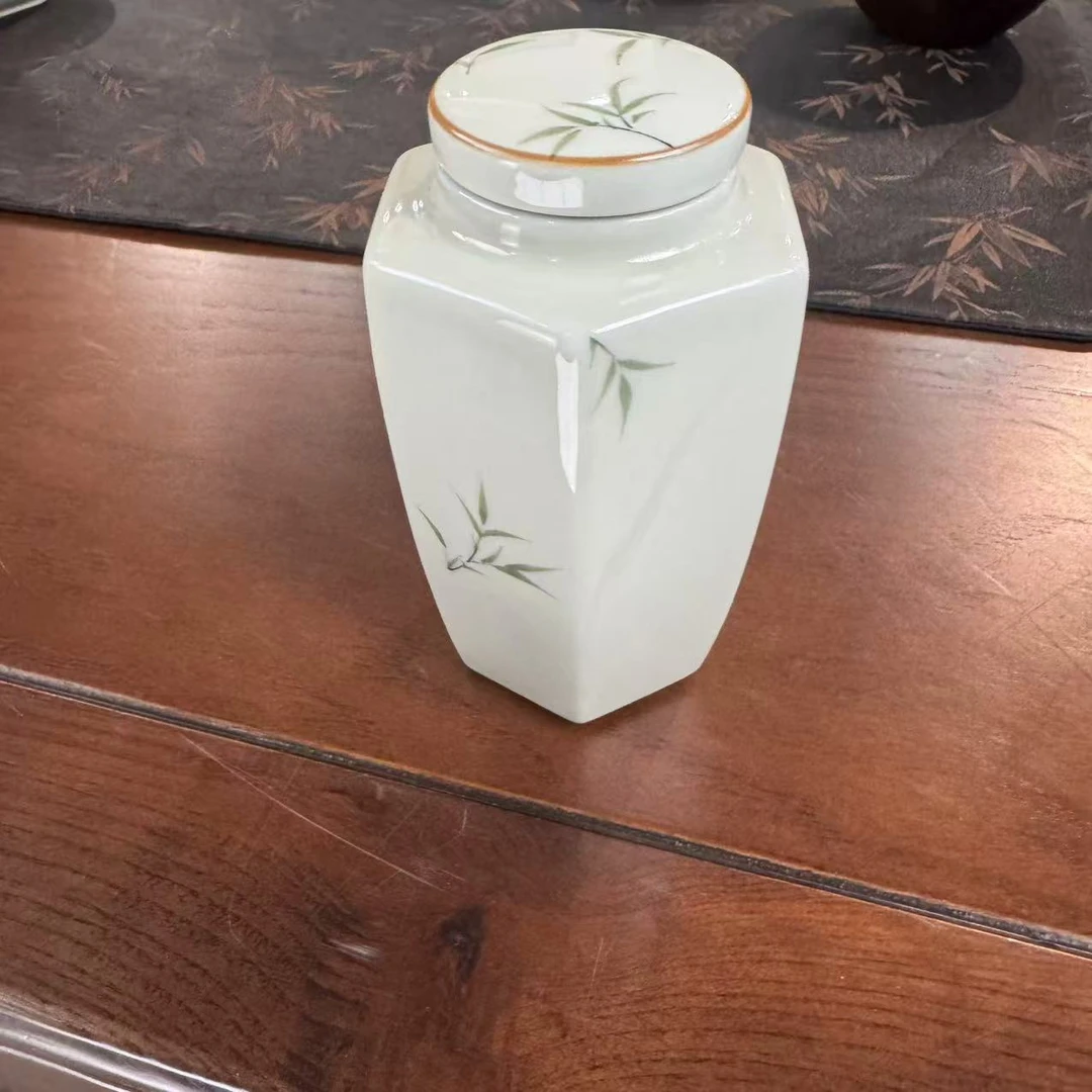【见珊】手绘筱竹茶叶罐（JHTC-CYG-0406）