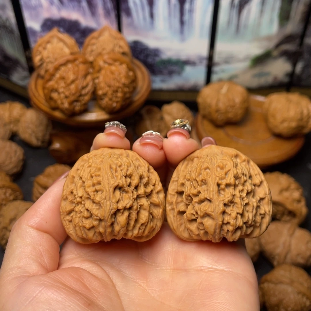 文玩核桃把件40全品南疆石