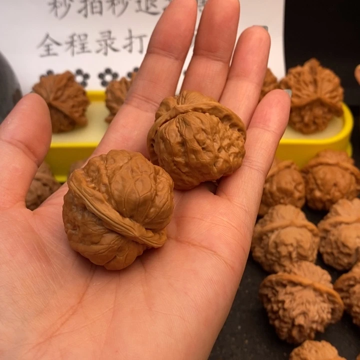 E****a文玩把件小蛤蟆头