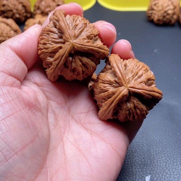 隔***王把件文玩核桃41尺拼接工艺品白奔