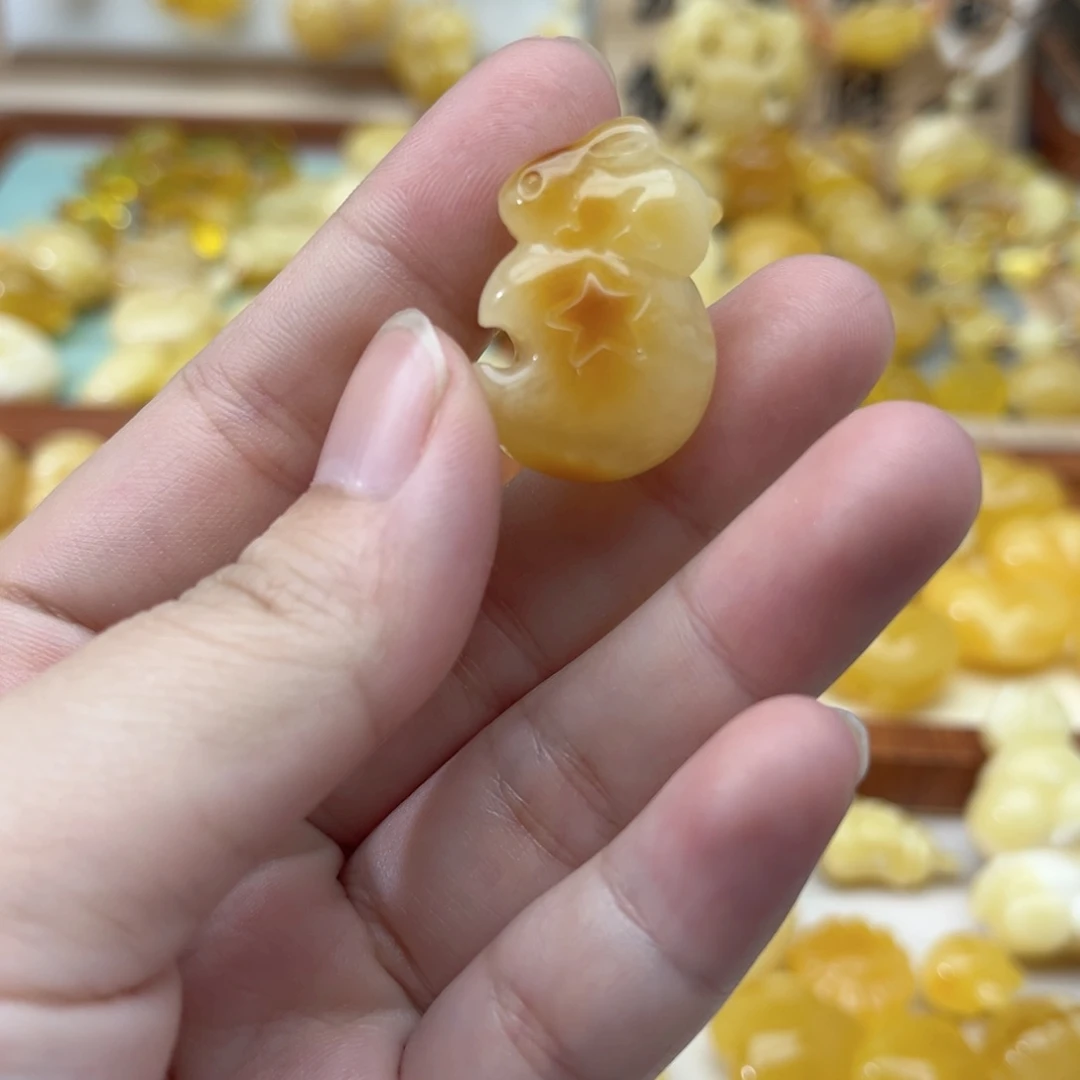未镶嵌蜜蜡裸石配饰