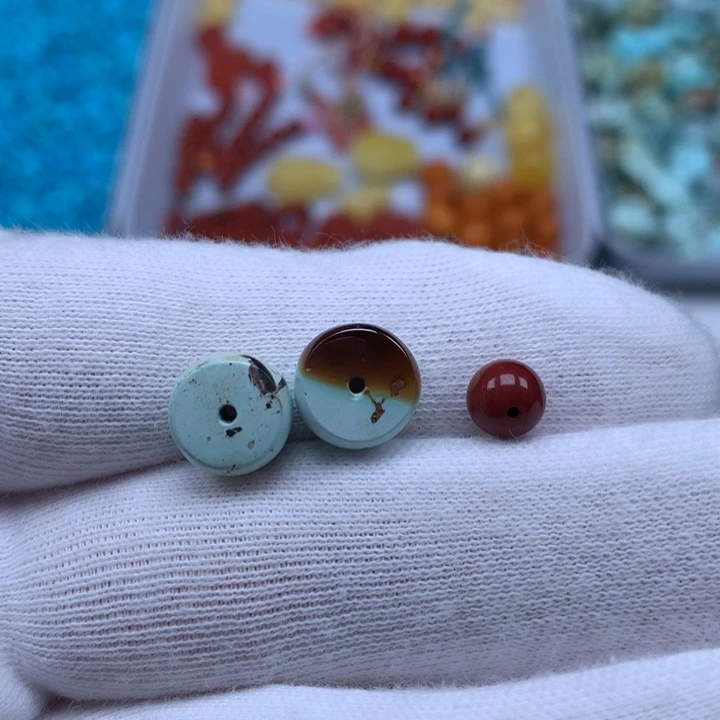 南红玛瑙未镶嵌珠宝奇石