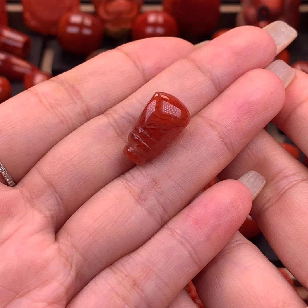 南红玛瑙南红川料原矿妖花三通10.7mm未镶嵌