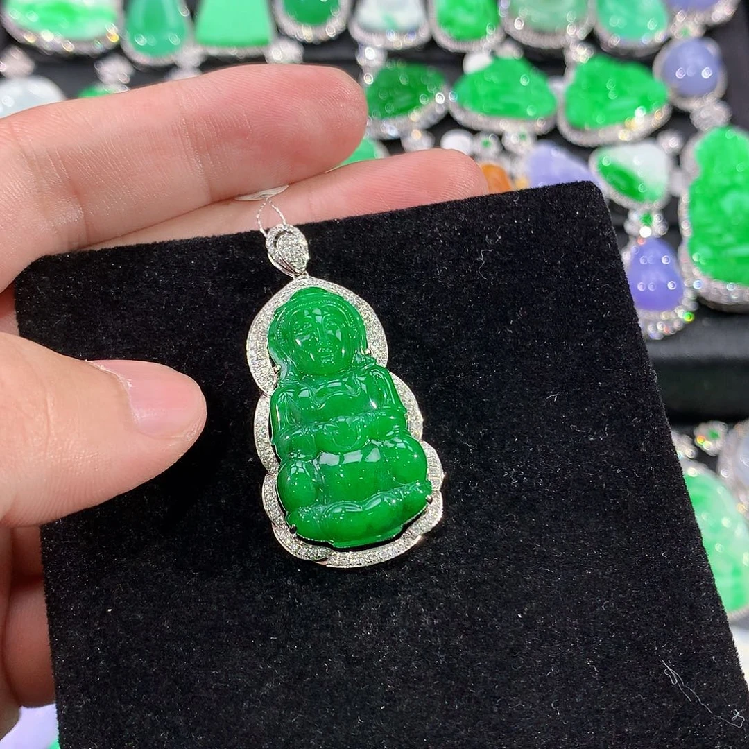 翡翠18K金镶嵌颈饰