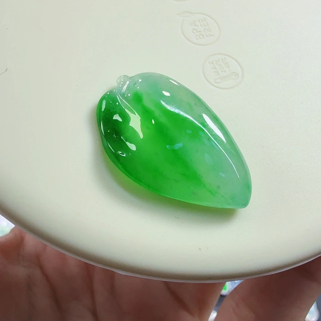 翡翠未镶嵌颈饰随行叶子