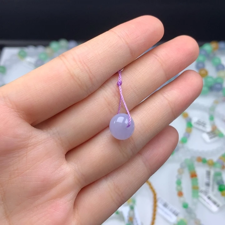 翡翠手镯未镶嵌翡翠
