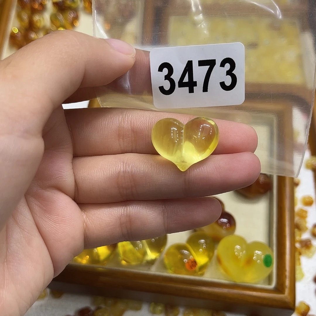 琥珀未镶嵌珠宝奇石