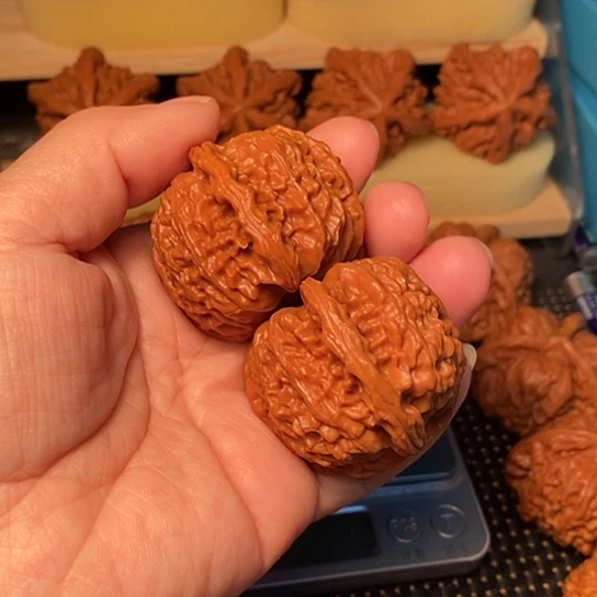 綋***_文玩核桃吊坠核桃