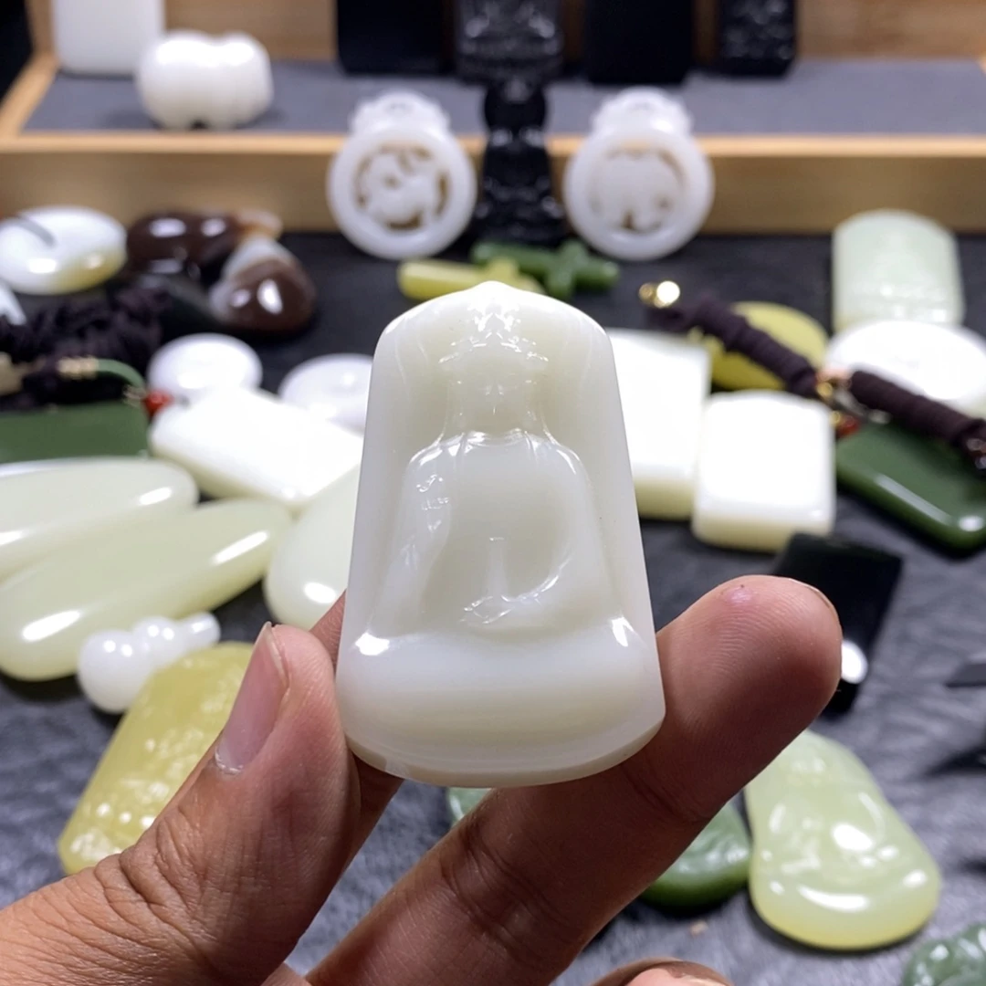 和田玉（青白玉）未镶嵌吊坠(赠链)~****?