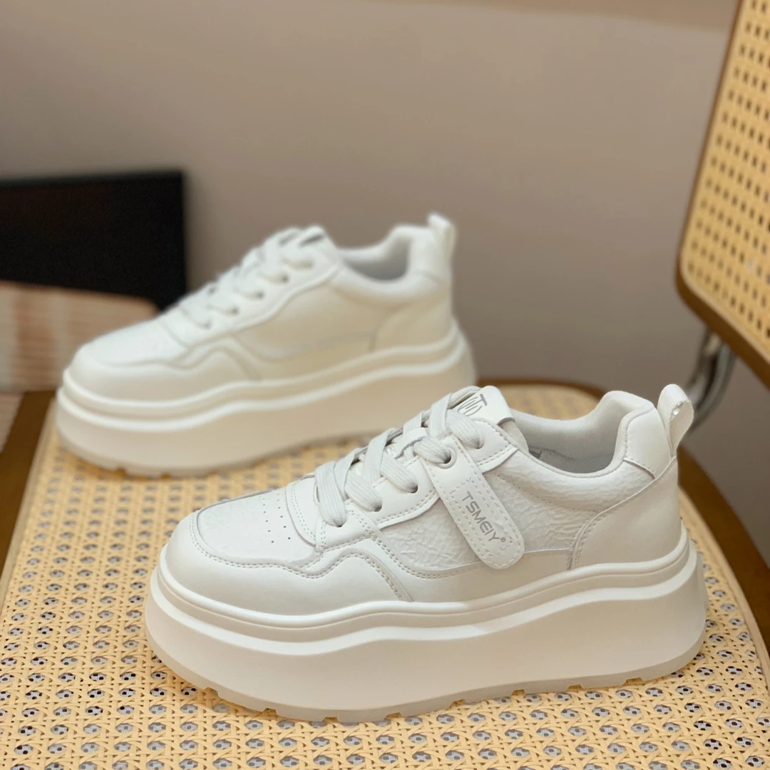 小白鞋女2025春季新款透气系带轻便舒适松糕厚底爆款真皮休闲板鞋