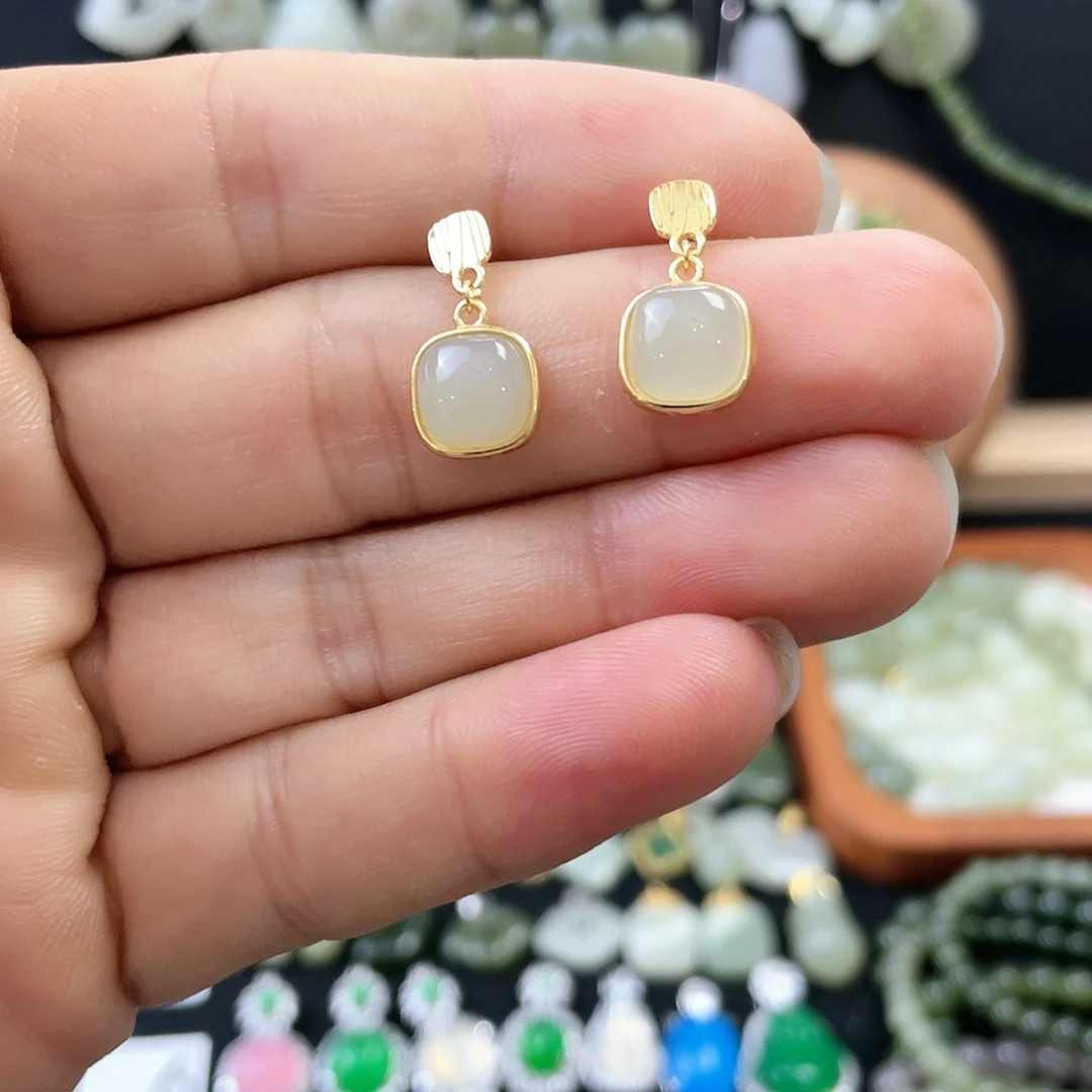 和田玉（糖玉）颈饰银S925镀金镶嵌