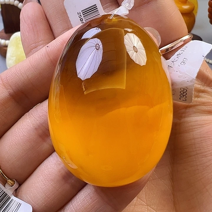 蜜蜡未镶嵌珠宝奇石