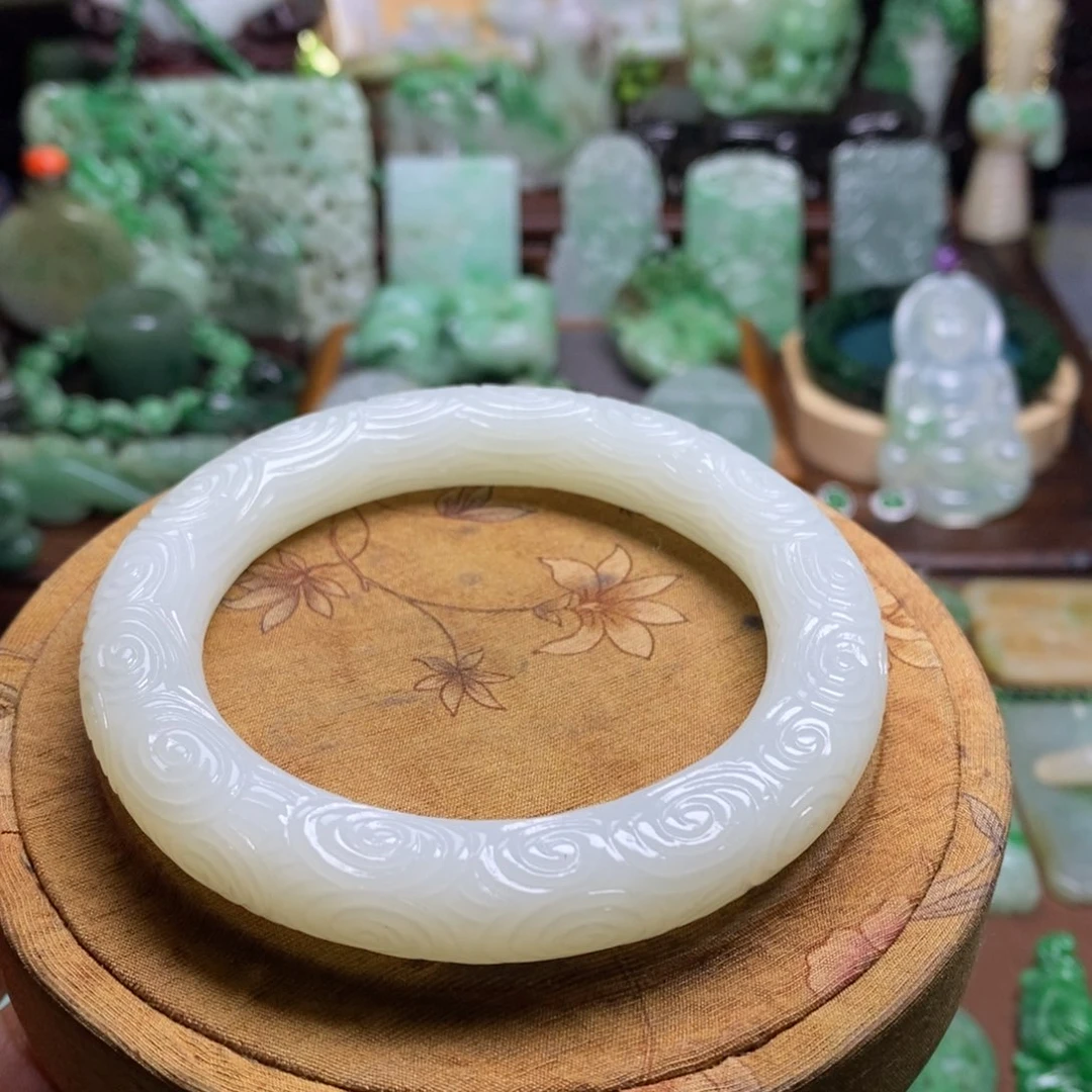 金***草和田玉（糖玉）未镶嵌颈饰1111111111111