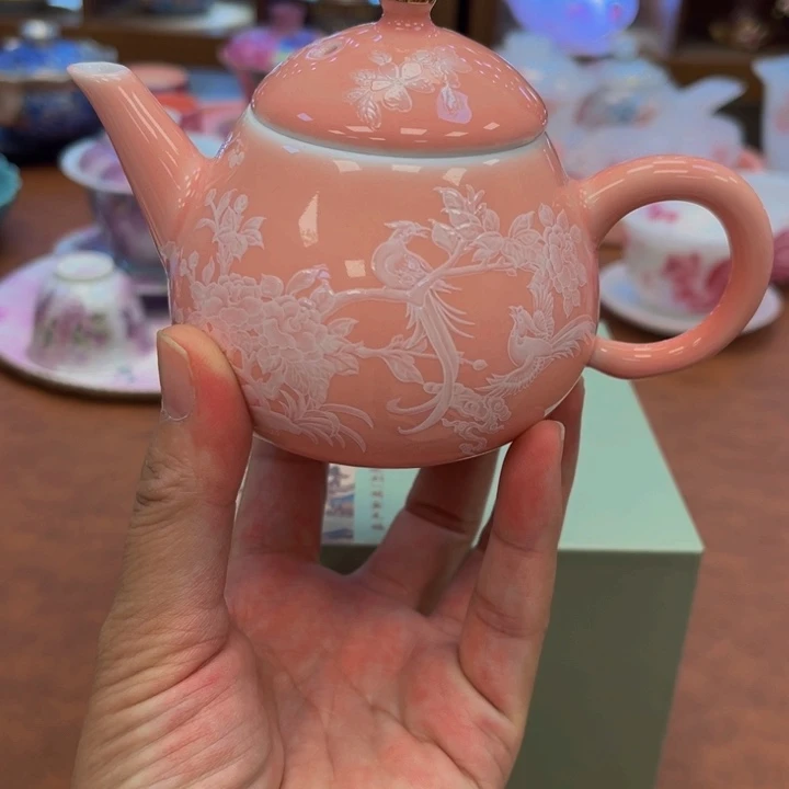 瓷片吧啦吧啦的说了一句我爱