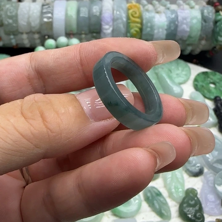 糖***ɞ翡翠未镶嵌颈饰戒圈
