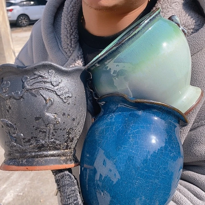 红陶瑕疵颜色不挑。介意别拍