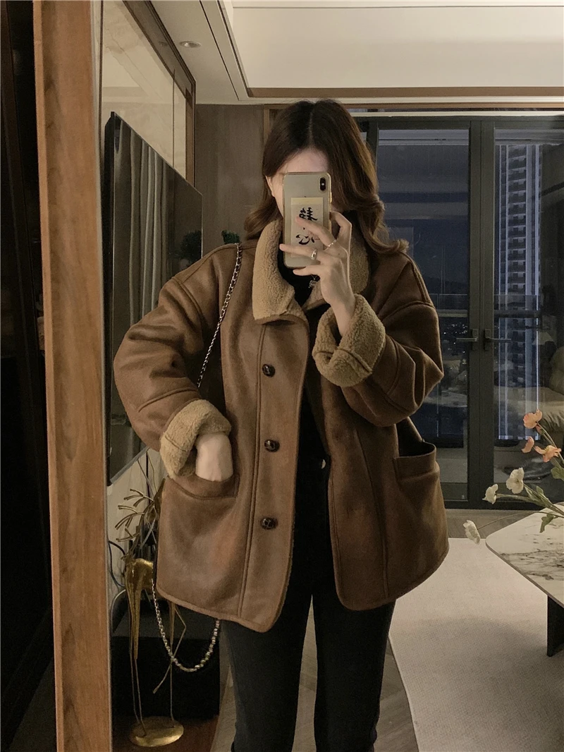 大码女装秋冬新款韩版时尚百搭宽松显瘦加绒加厚翻领羊羔绒外套女