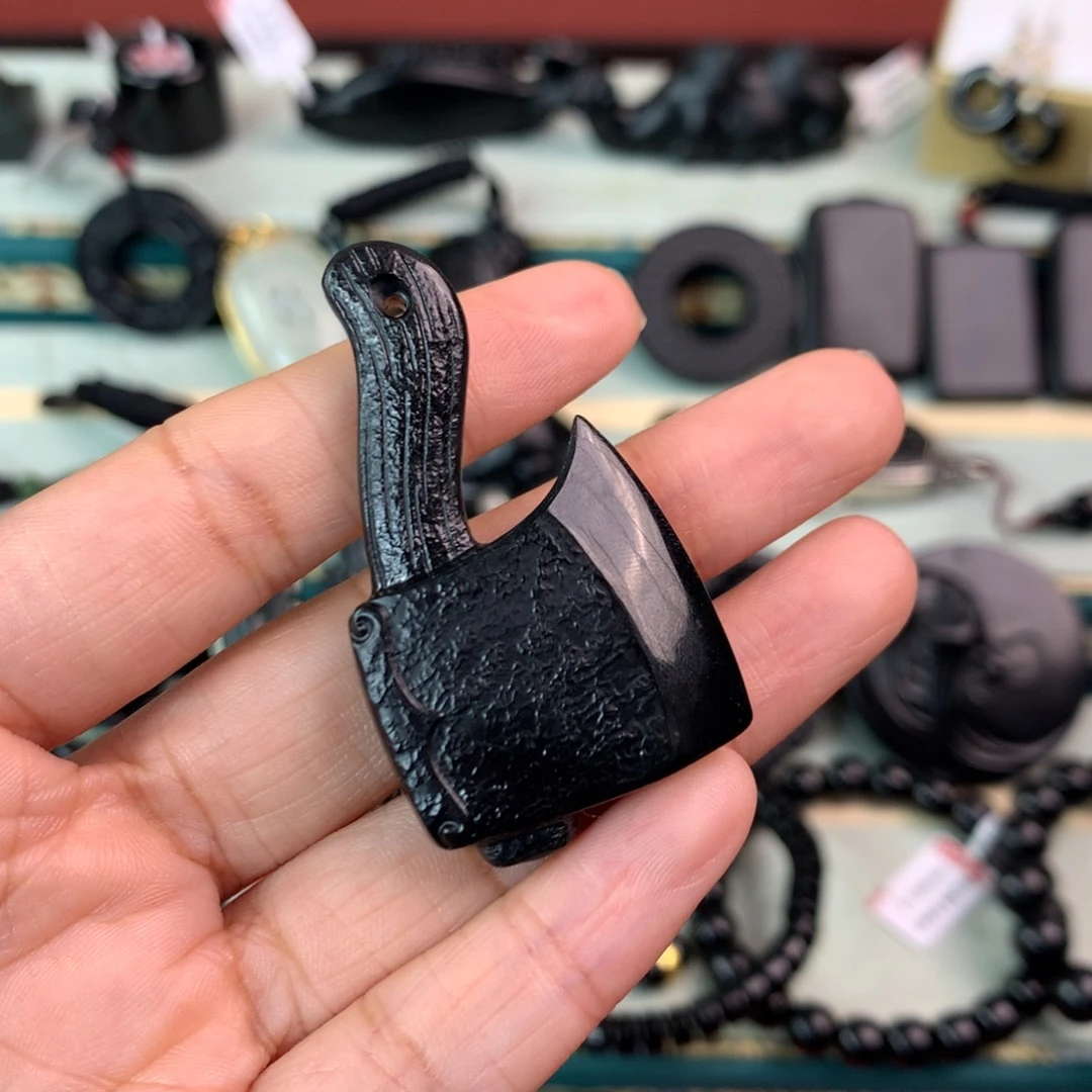 木***林和田玉未镶嵌颈饰