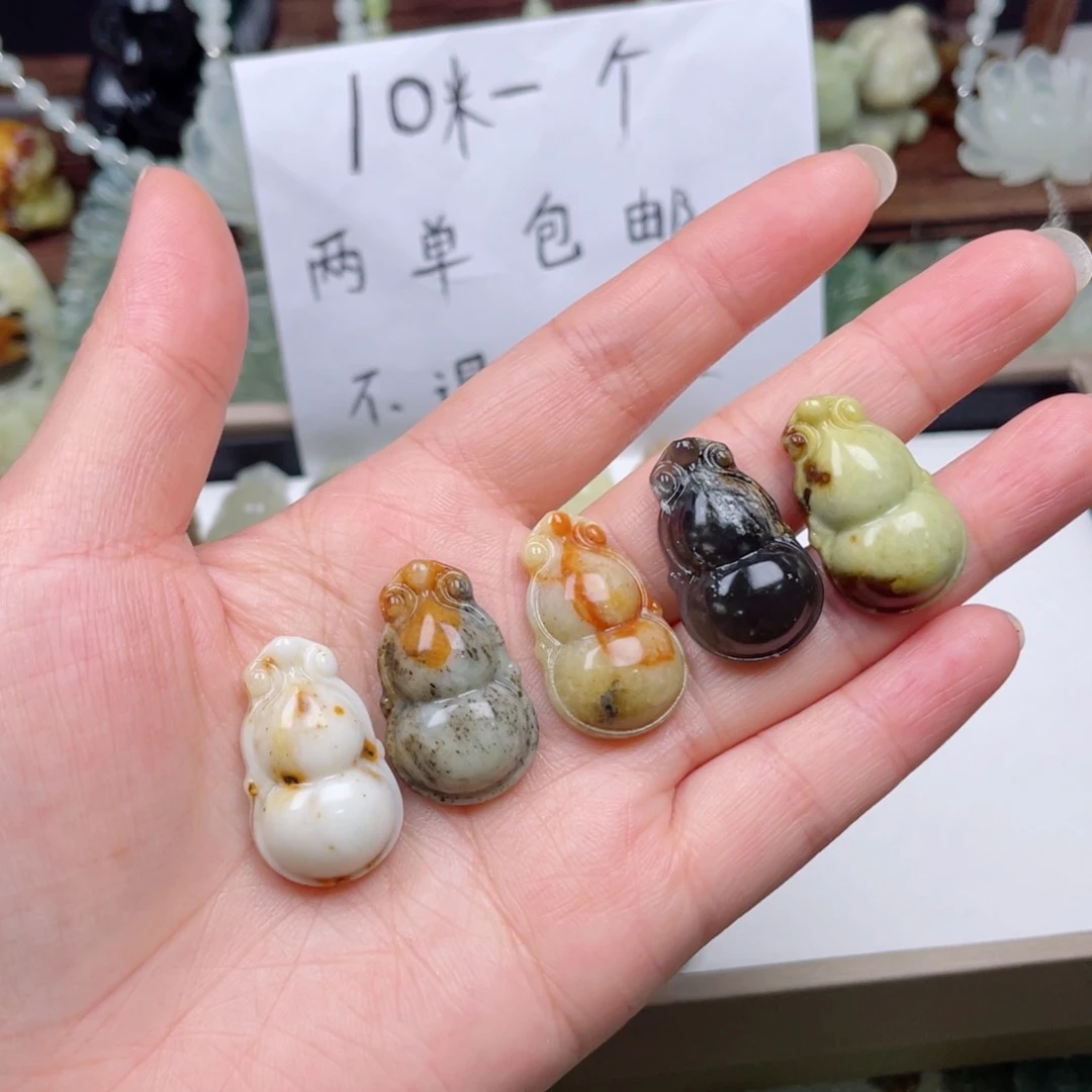 B***N蛇纹石玉未镶嵌颈饰