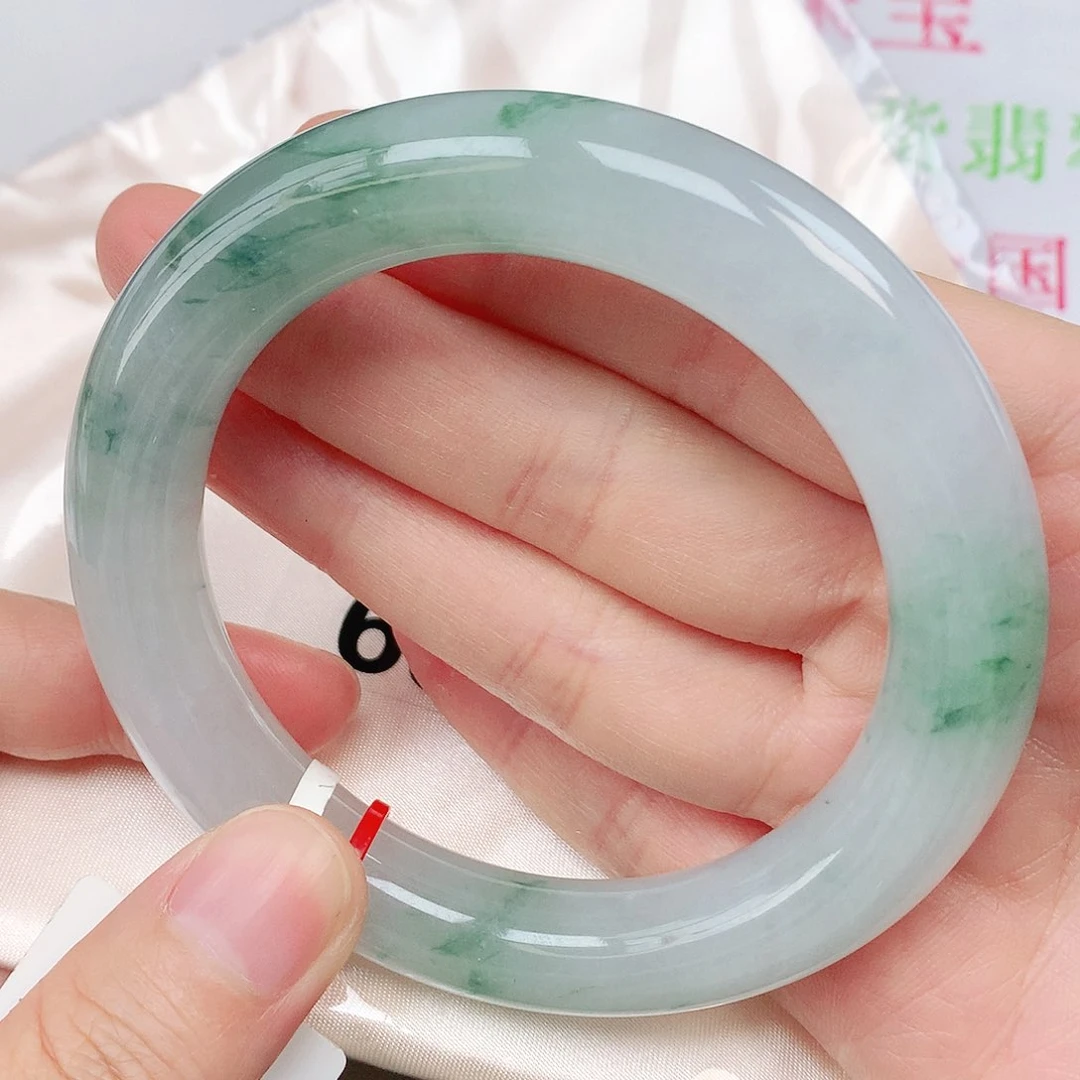 翡翠手镯未镶嵌抖音687