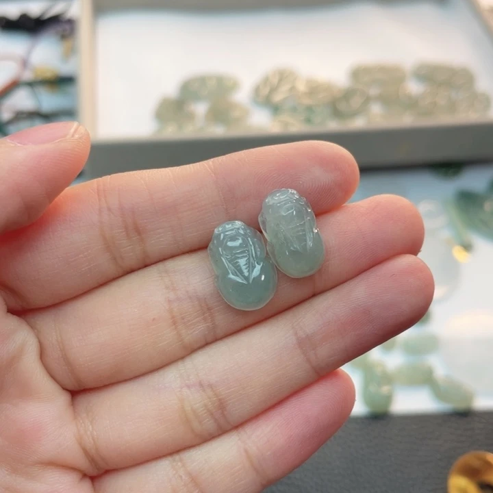 翡翠未镶嵌颈饰A货翡翠不退不换