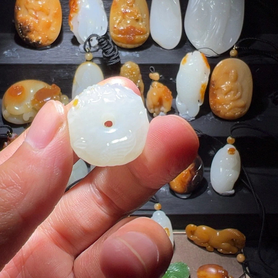 和田玉玉牌未镶嵌吉**人