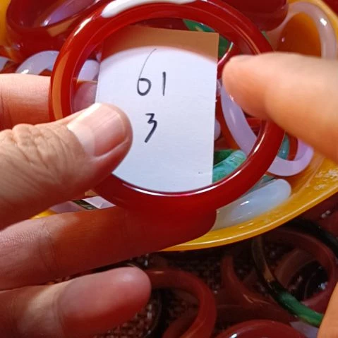 玛瑙/玉髓手镯未镶嵌