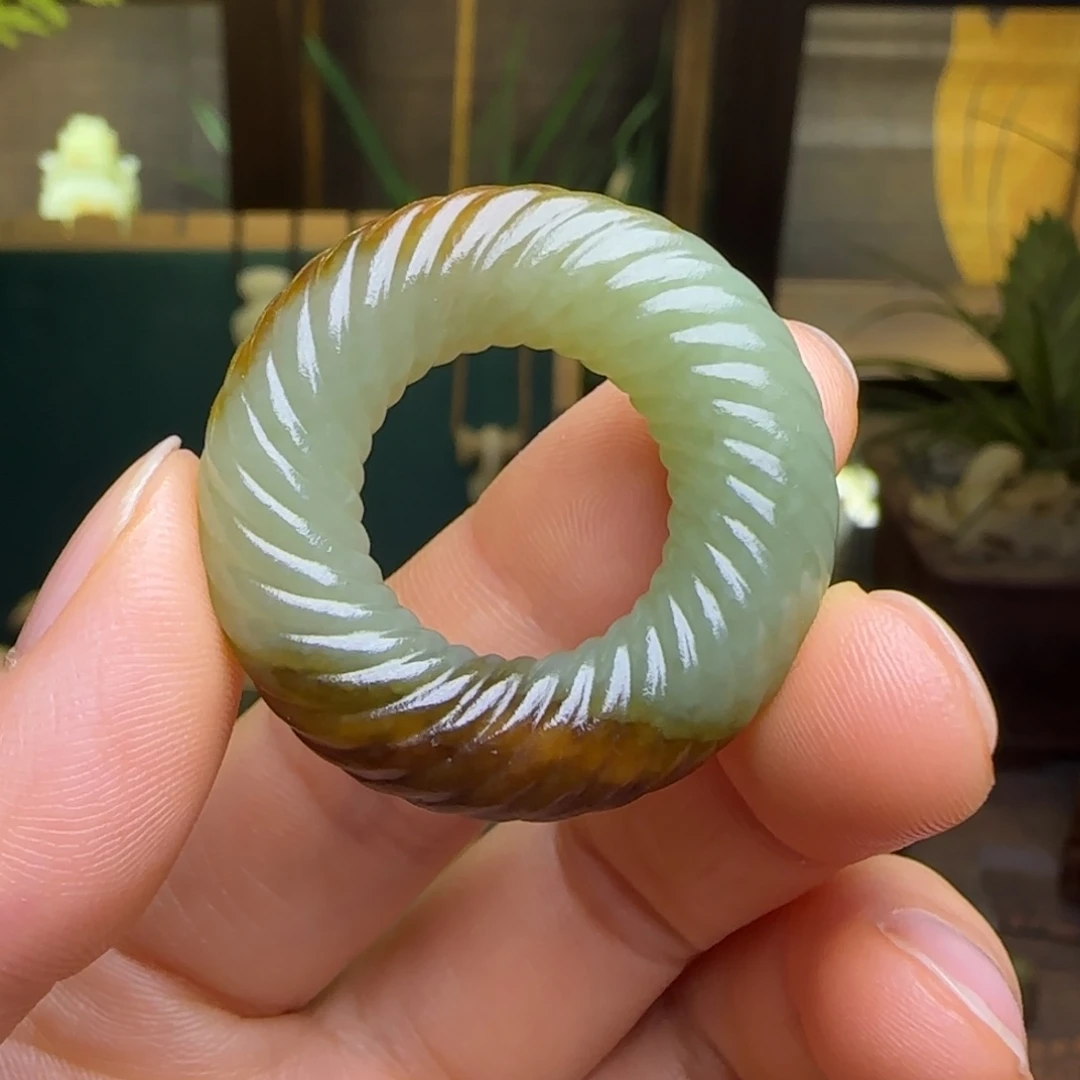 加***蓝和田玉（糖玉）未镶嵌颈饰