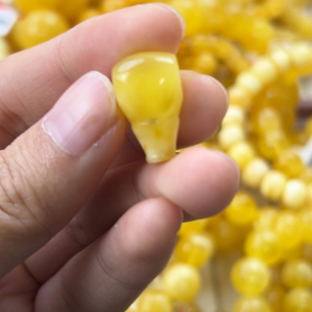 琥珀未镶嵌珠宝奇石