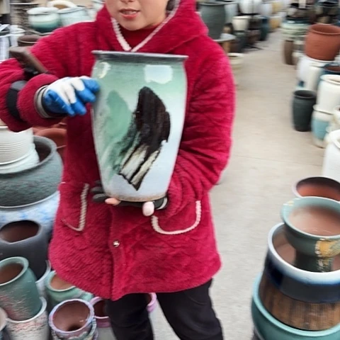 口20高30瑕疵盆子。