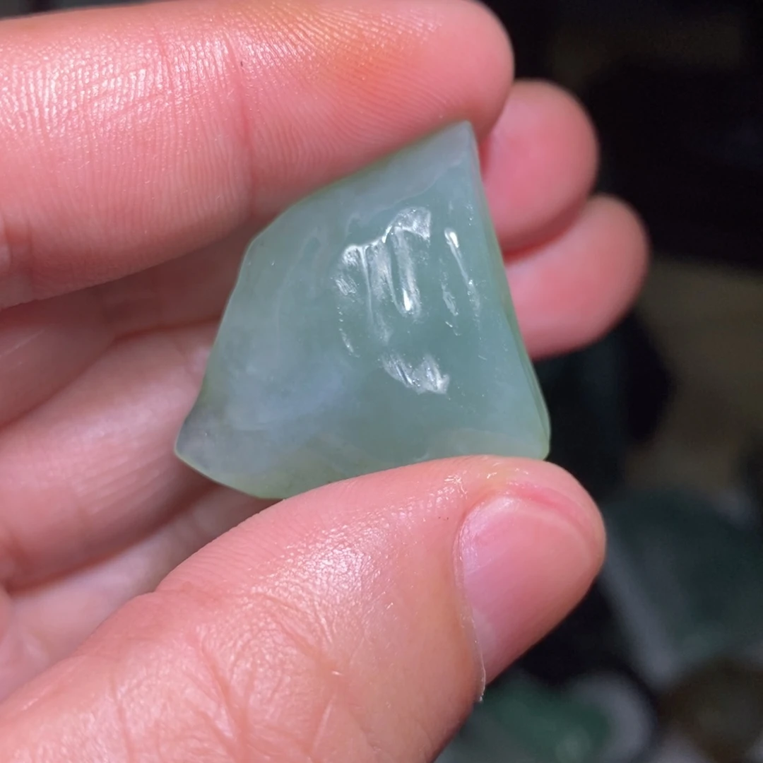 定制翡翠未镶嵌随形挂件