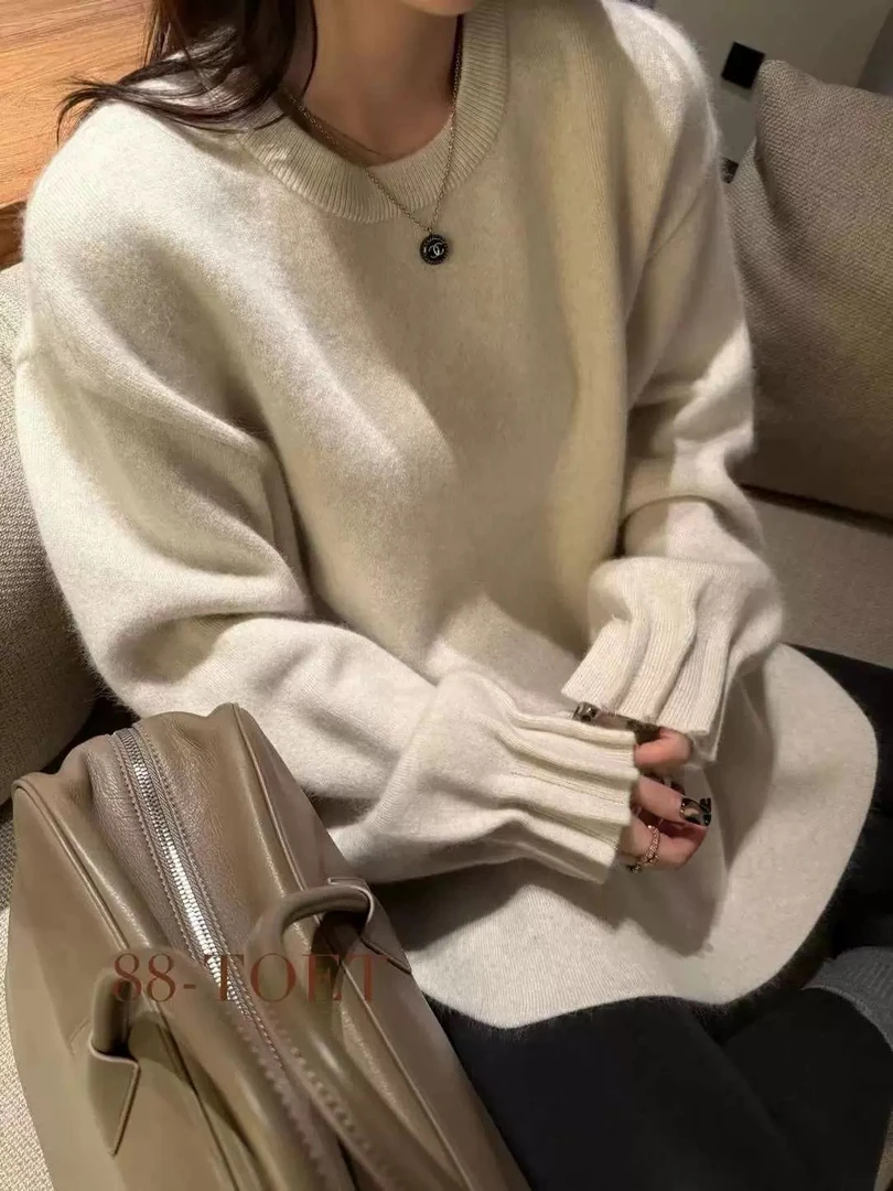 1132遮臀大版针织衫女欧洲站2024冬季时尚花瓣灯笼袖宽松休闲毛衣