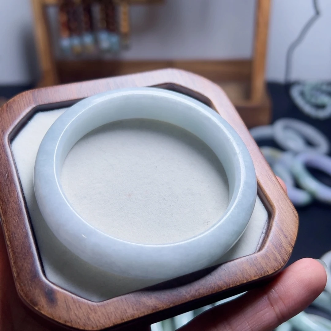 未镶嵌手镯翡翠翡翠手镯