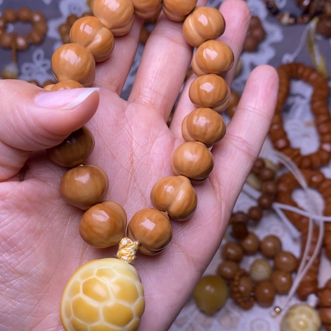 把件猴头核桃柯基屁桃龟甲