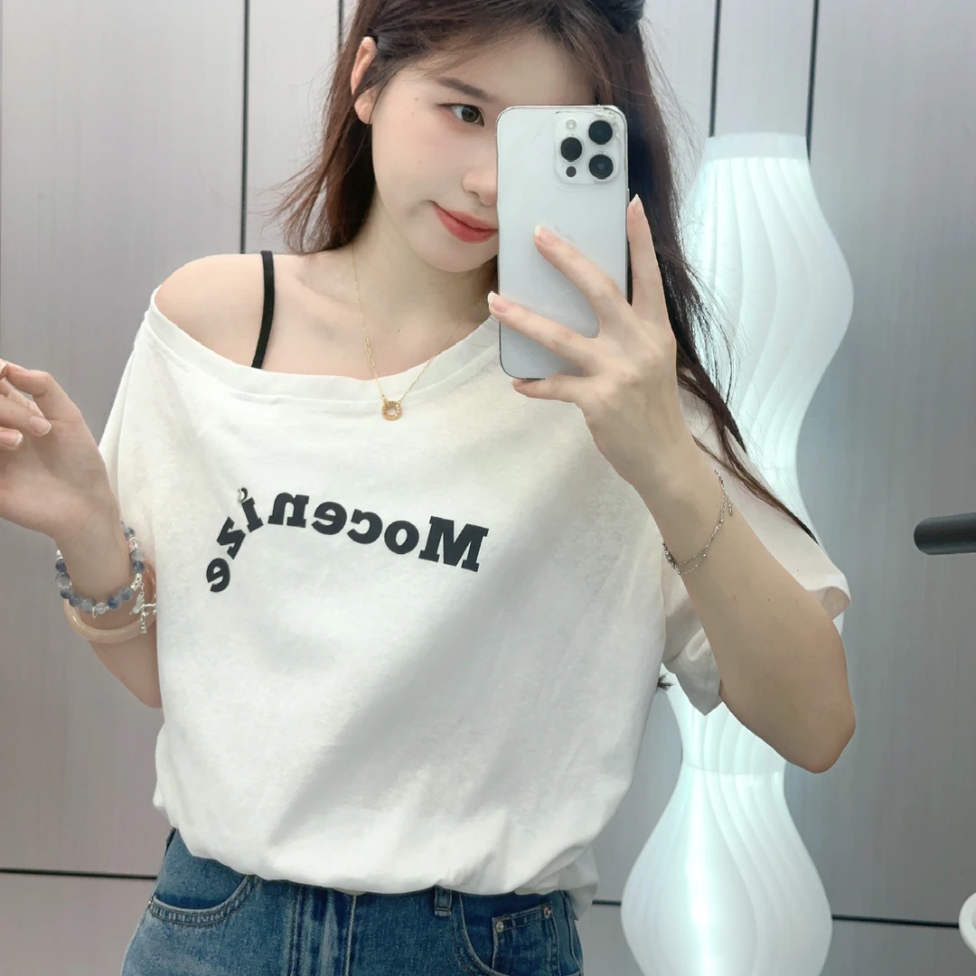 7545 斜肩字母蝙蝠袖短袖T（下摆有松紧）