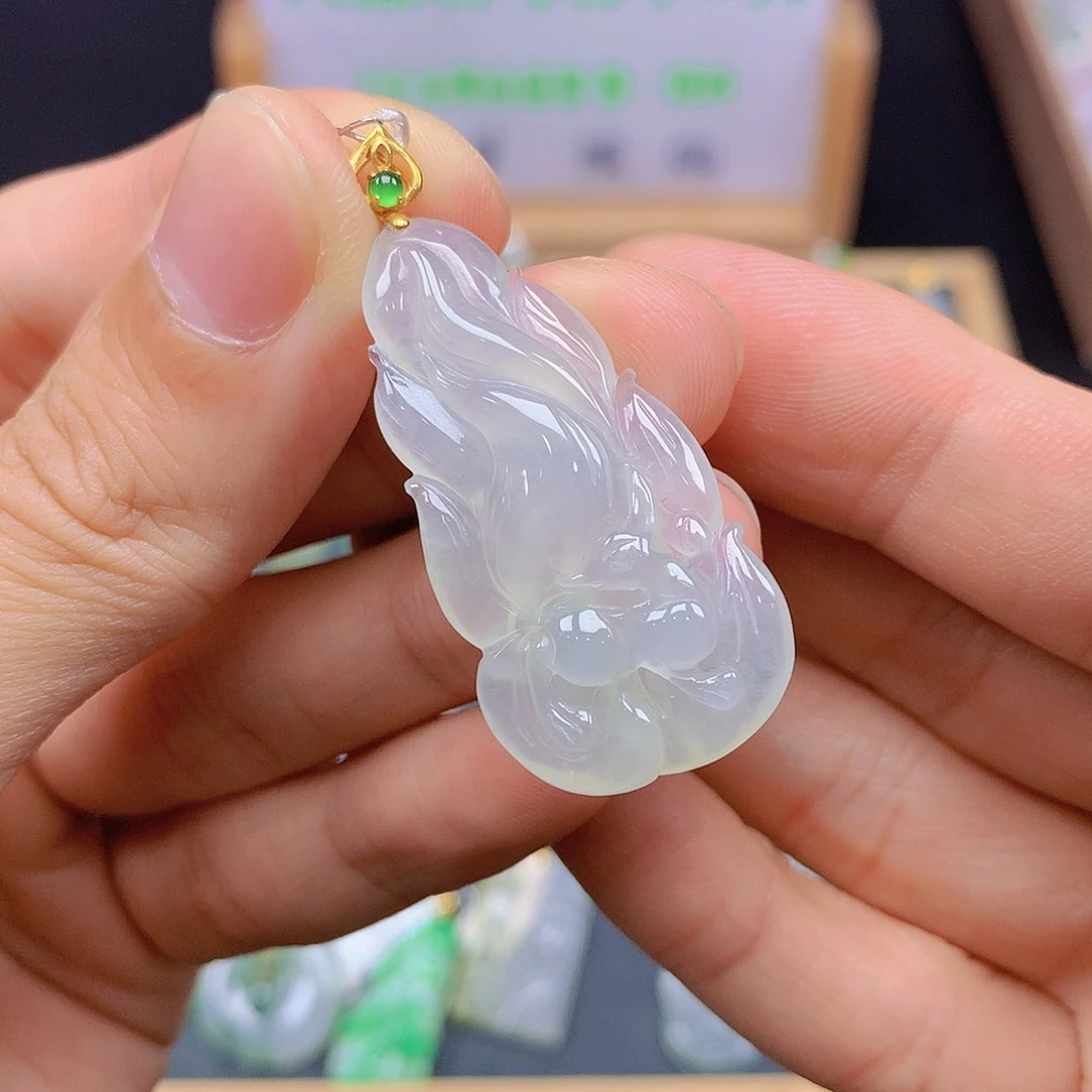 翡翠18K金镶嵌颈饰翡翠