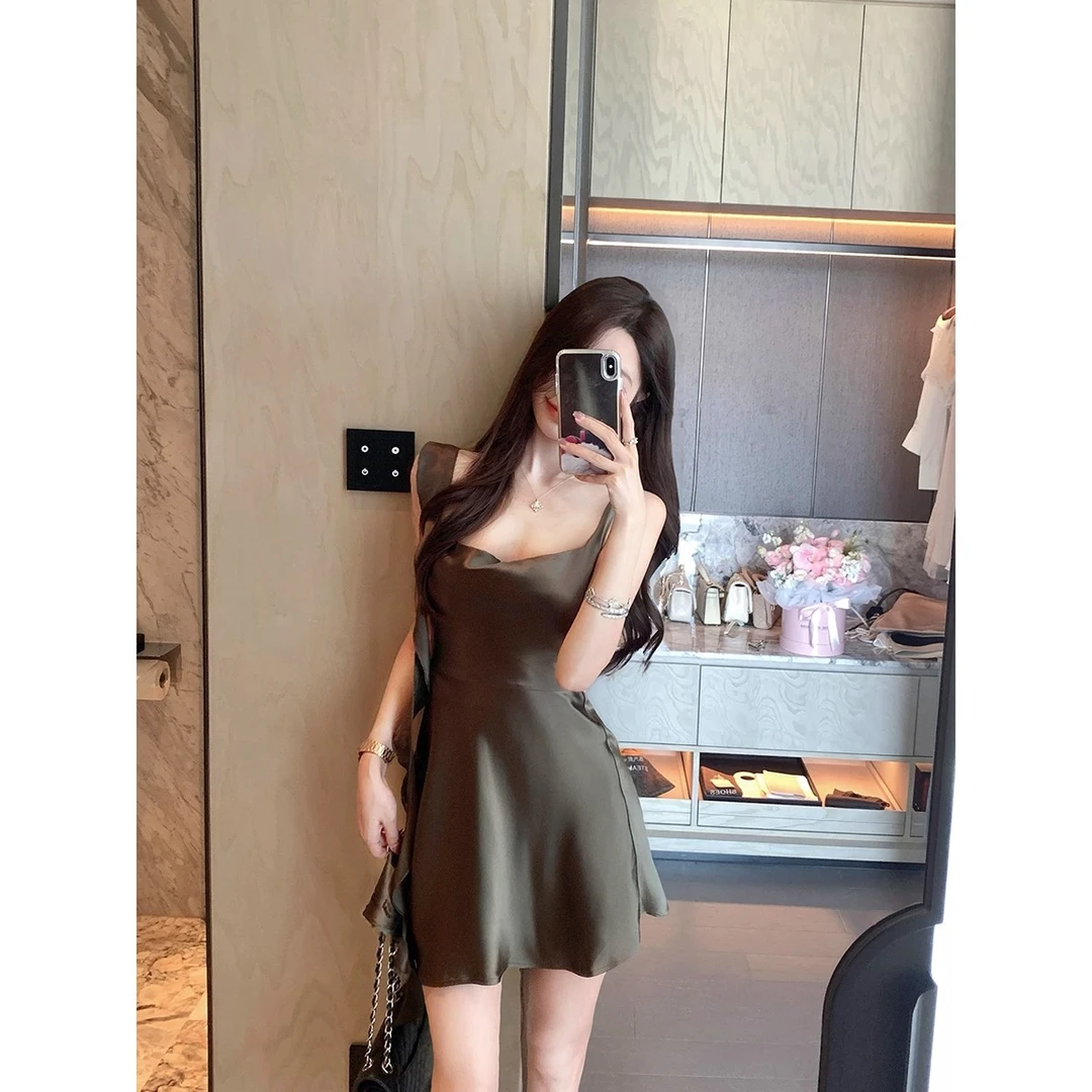 法式夏季新款缎面性感吊带连衣裙女气质荡领收腰包臂短裙