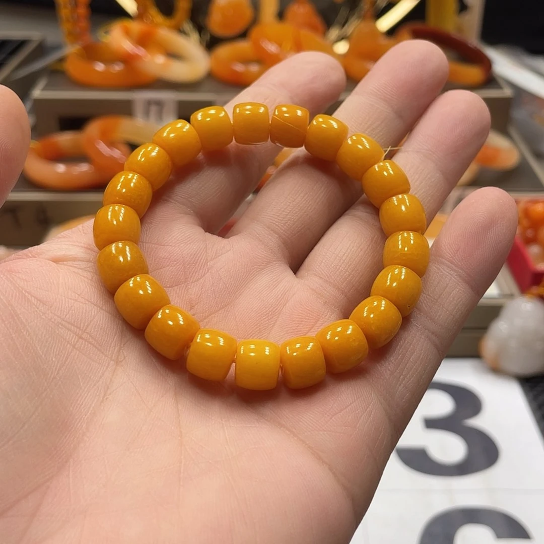 未镶嵌石英质玉（黄龙玉）手镯