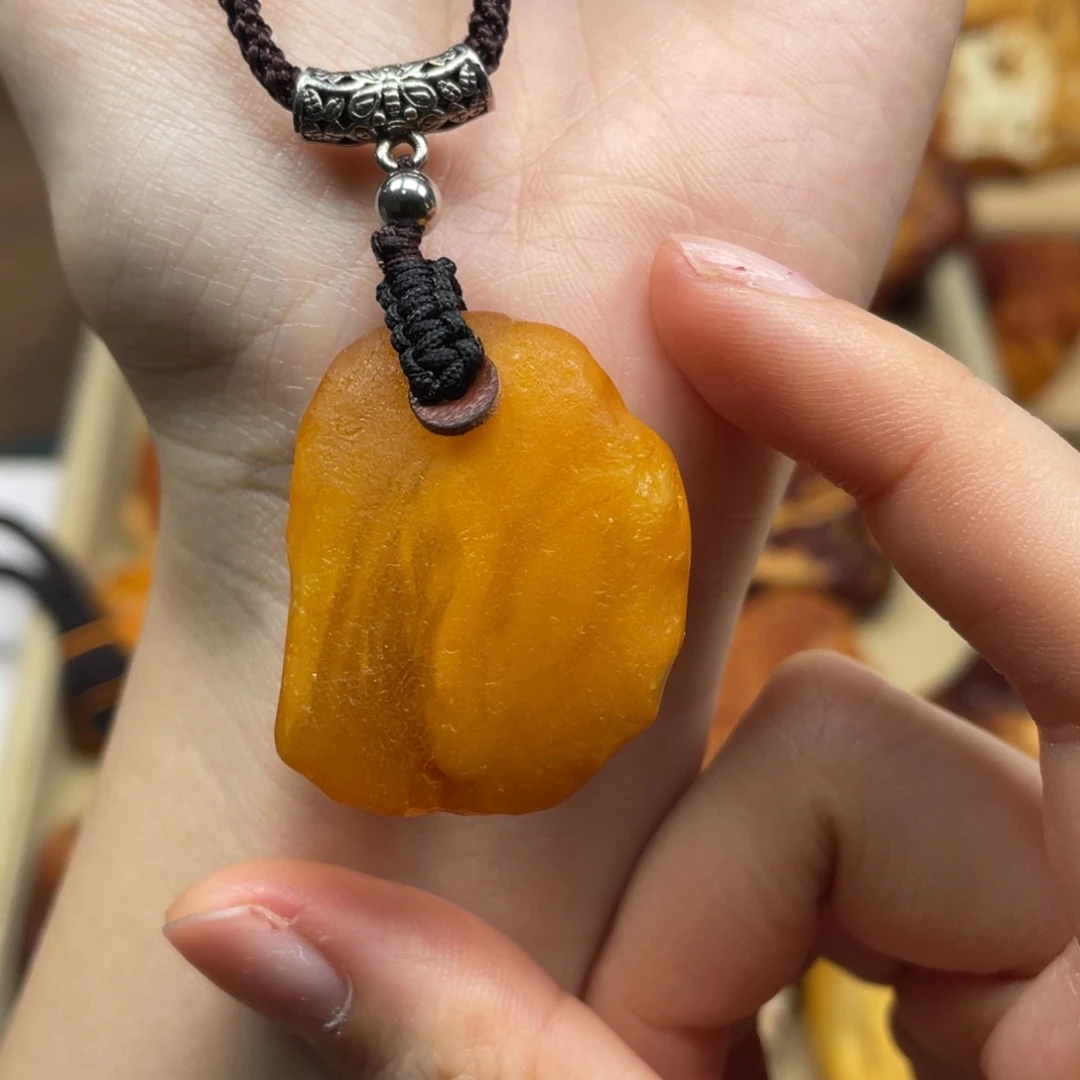 琥珀未镶嵌珠宝奇石