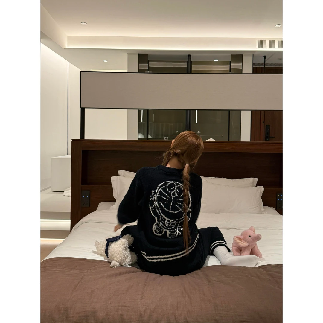 可爱卡通印花半边绒软糯睡衣女秋冬黑色长袖针织家居服套装可外穿