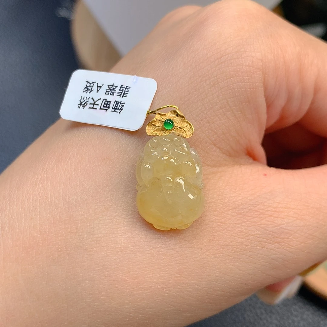 颈饰18K金镶嵌翡翠翡翠