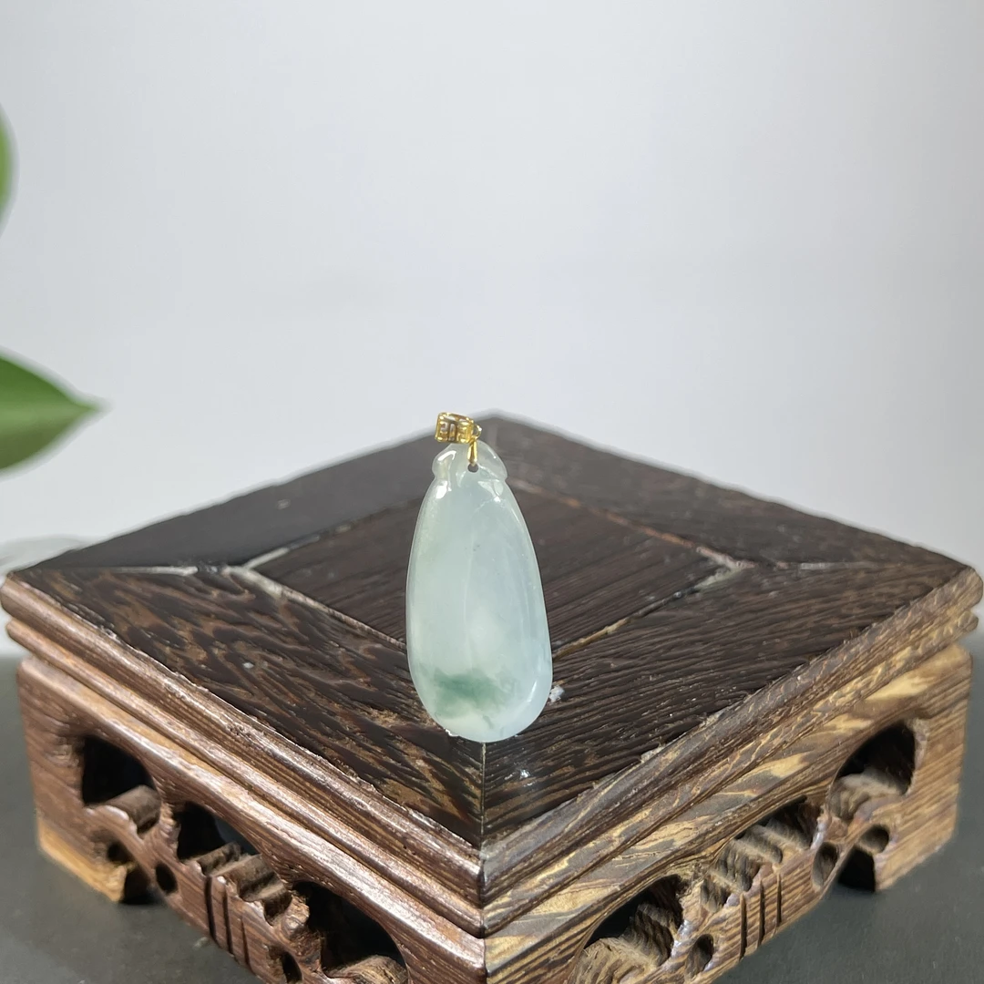 JTA22-28 天然缅甸A货翡翠 18K扣头福瓜