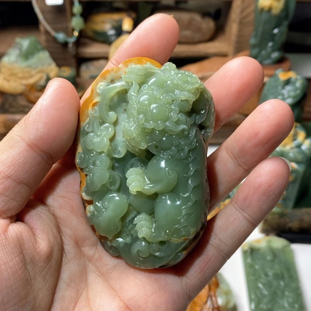 岫岩河磨玉（透闪石质玉）把件未镶嵌花****生