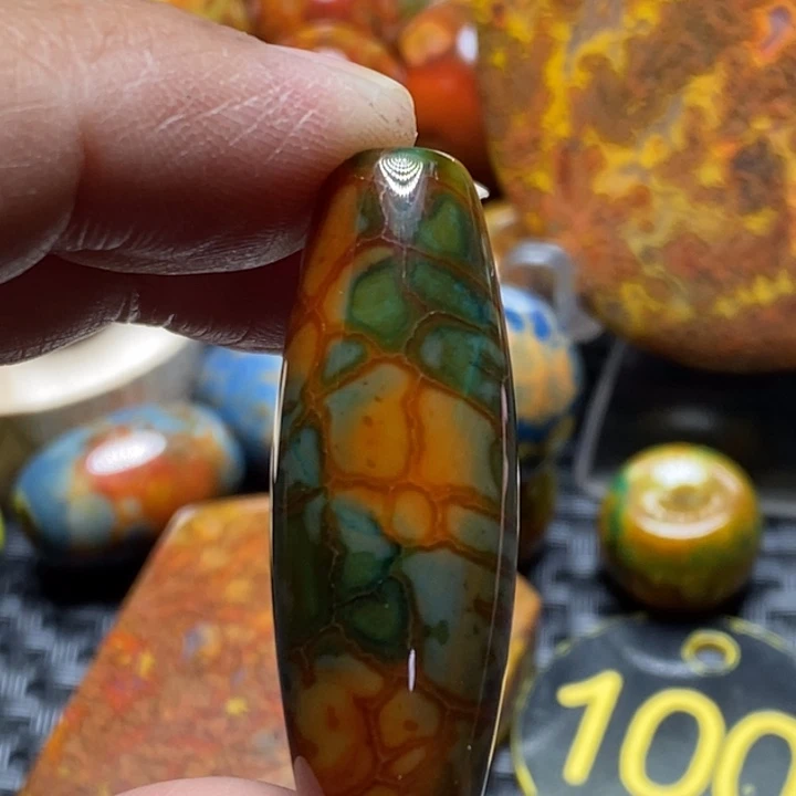 红***尘玛瑙/玉髓未镶嵌颈饰