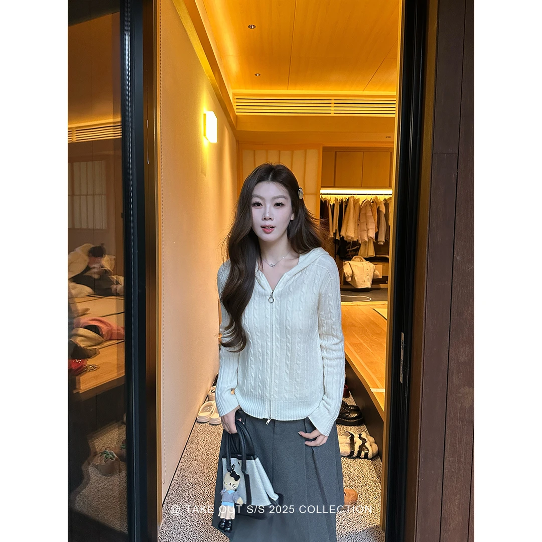 外卖到了 11/24杏仁椰奶 秋冬季温柔调连帽针织毛衣外套WM5PBS17