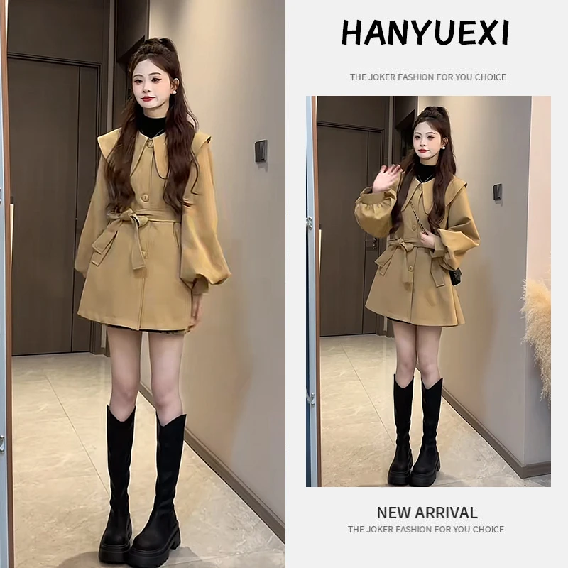 秋季小个子一整套女装2025新款上衣休闲娃娃领风衣外套短裙三件套