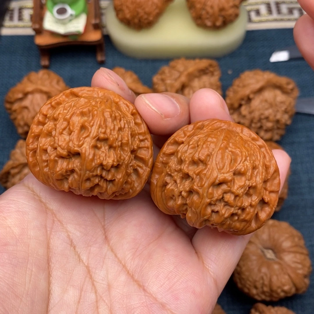 把件文玩核桃41精品红皮球白全品