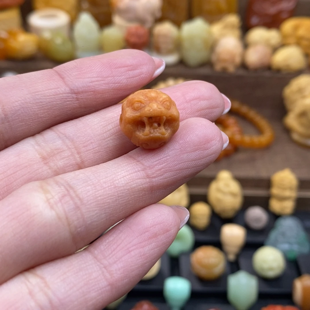 石英质玉颈饰未镶嵌