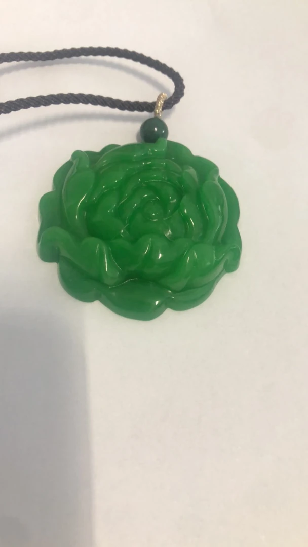 翡翠花开富贵吊坠