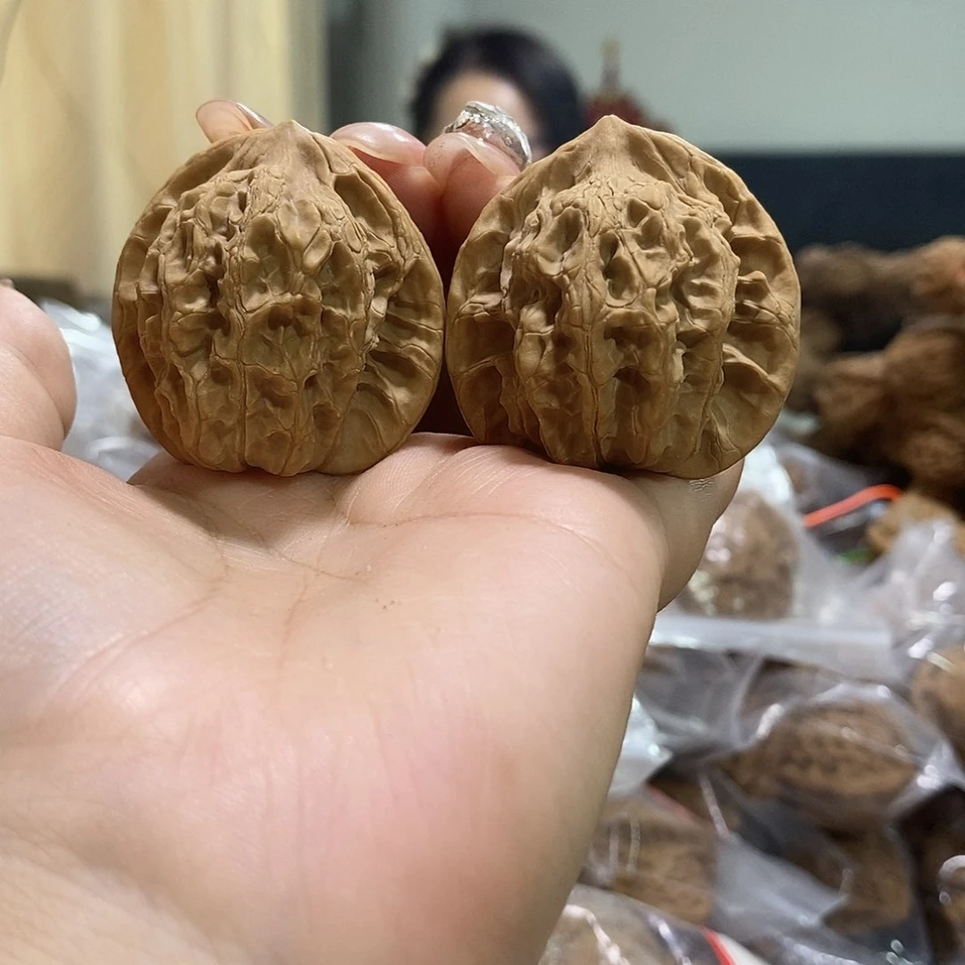 把件文玩核桃40血玲珑